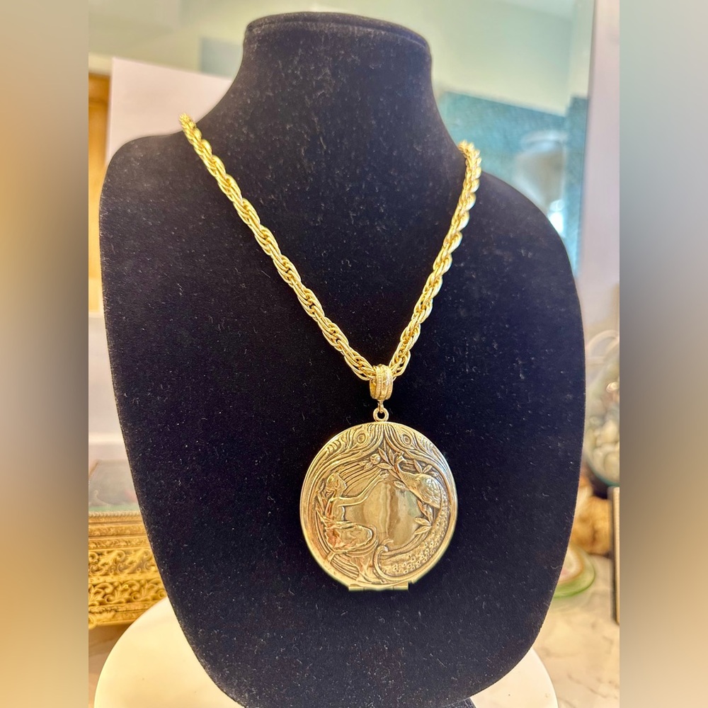 VTG Whiting & Davis Signed 70s Gold-Toned Oversized Mermaid Locket Necklace EUC